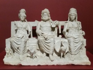 la Triade Capitolina