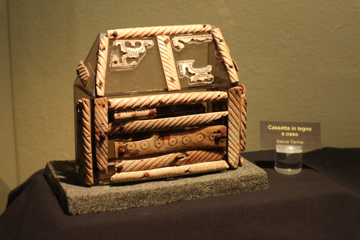cassetta longobarda Salice Terme