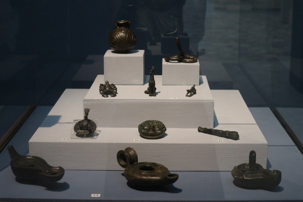 bronzetti ostia antica