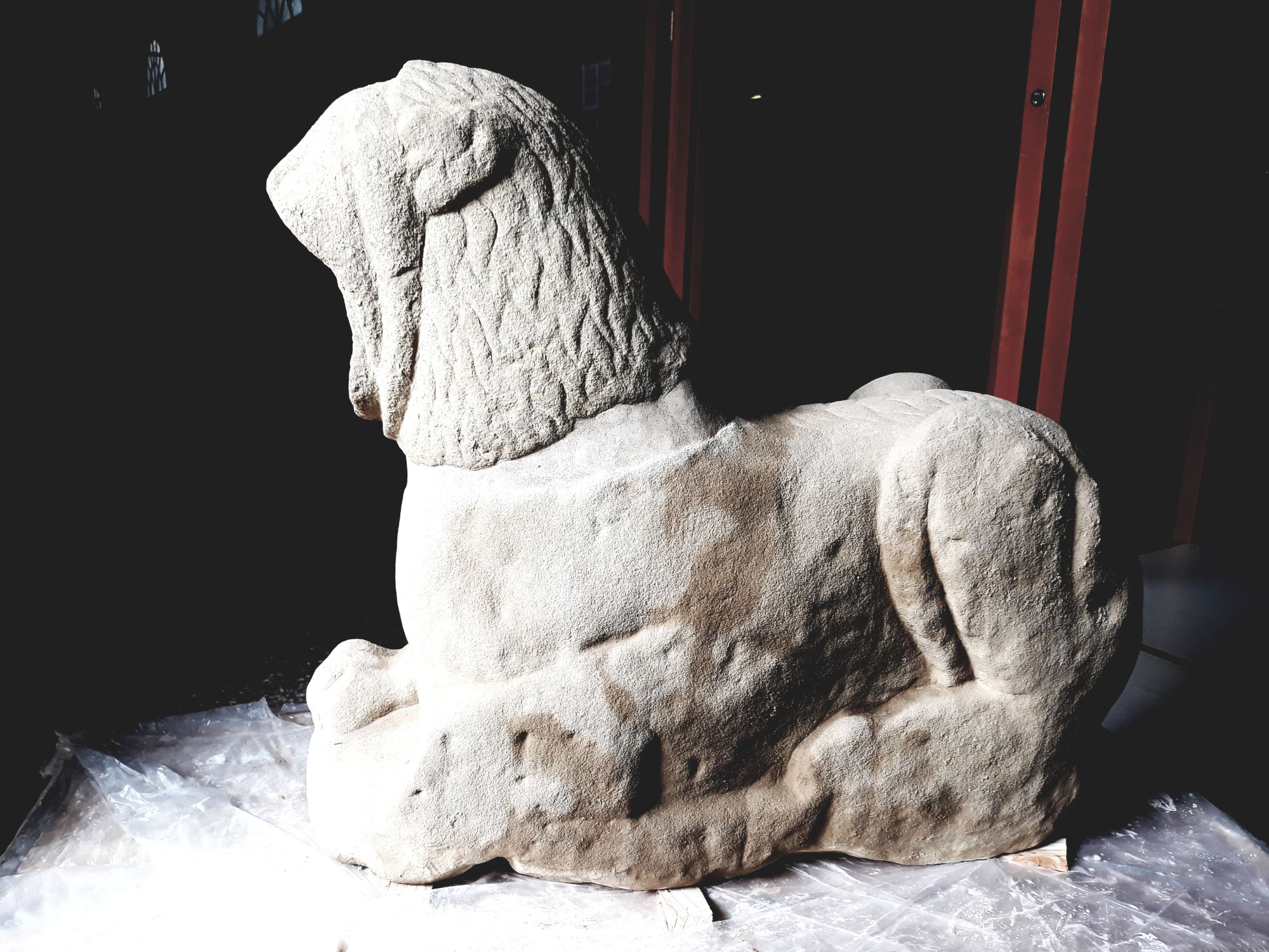 8_Restauro_ricostruttivo_leone_funerario_etrusco